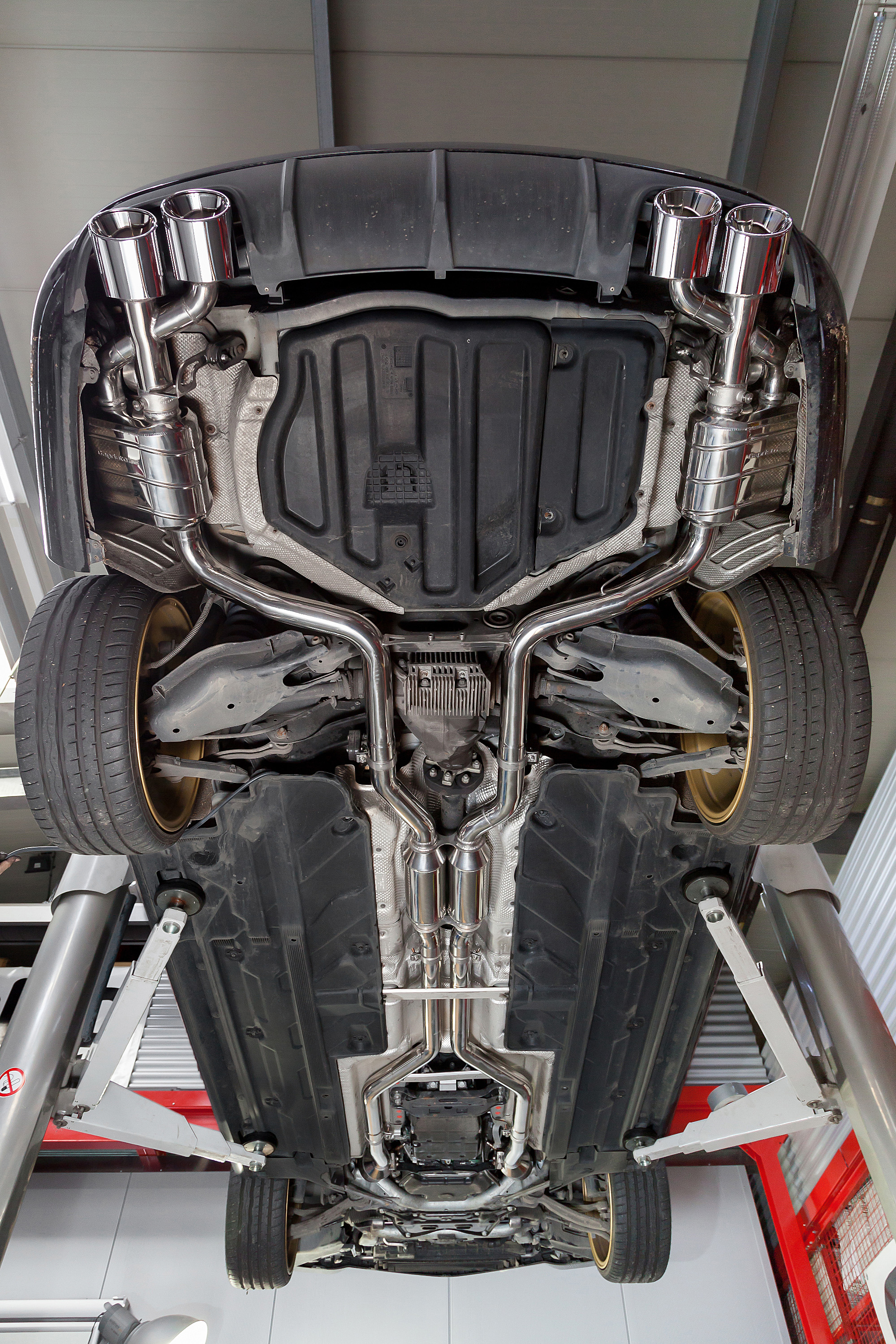Abgasanlage Mercedes C63 6,3 V8 AMG - Berend GmbH